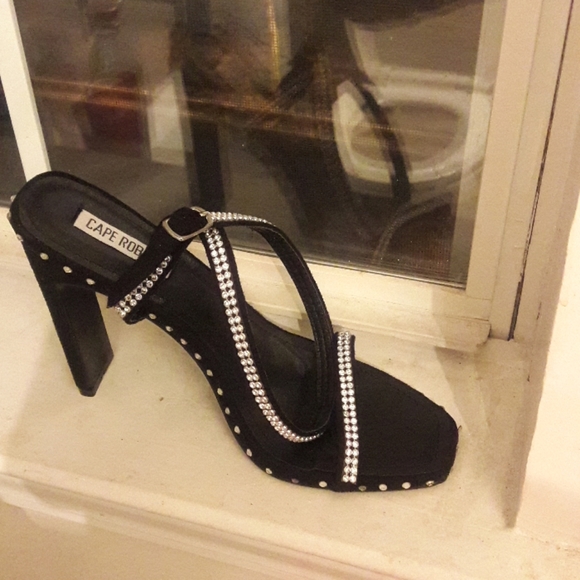 Shoes - Picture 1 of 1